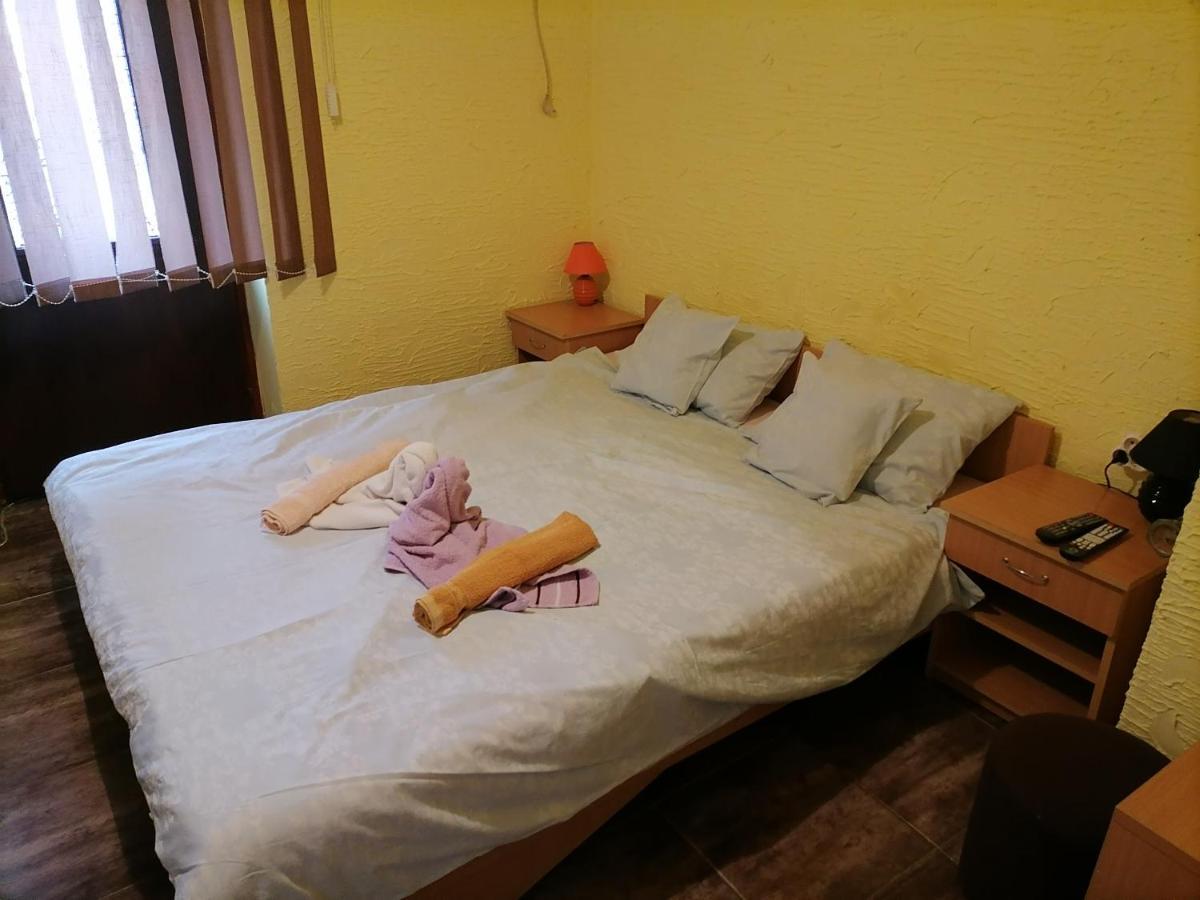 Smestaj U Okviru Domacinstva Sobe Sosa Palić Quarto foto